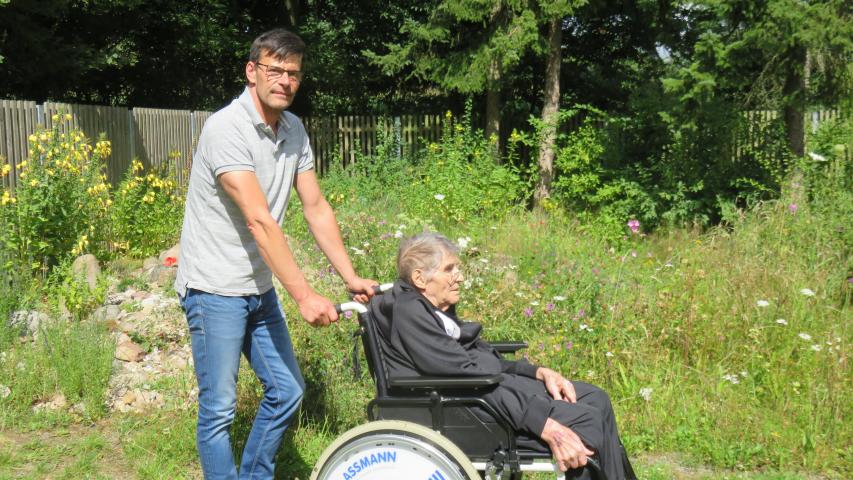 Vater und Sohn L. Vater und Sohn L.