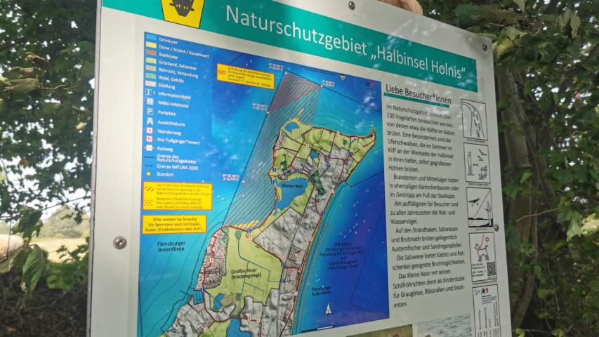 Hinweistafel "Naturschutzgebiet Halbinsel Holnis" Hinweistafel "Naturschutzgebiet Halbinsel Holnis"