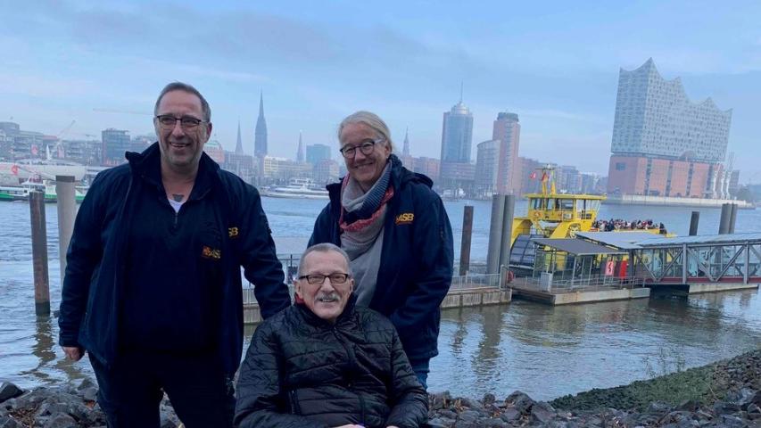 Herr S. an der Elbe Herr S. an der Elbe
